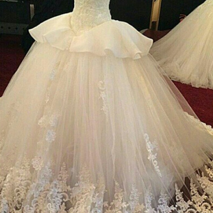 Fabulous Sweetheart Sweep Train Wedding Dress With..