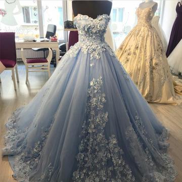 Elegant Lace Appliques Light Blue Tulle Ball Gowns..