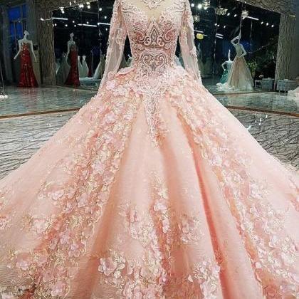 Long Sleeve Appliques Tulle Quinceanera Dresses..