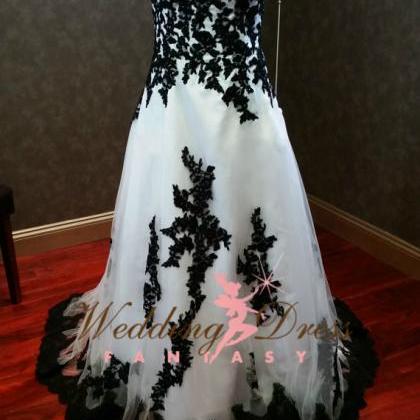 W3502 Gorgeous Black And White Wedding Dress..