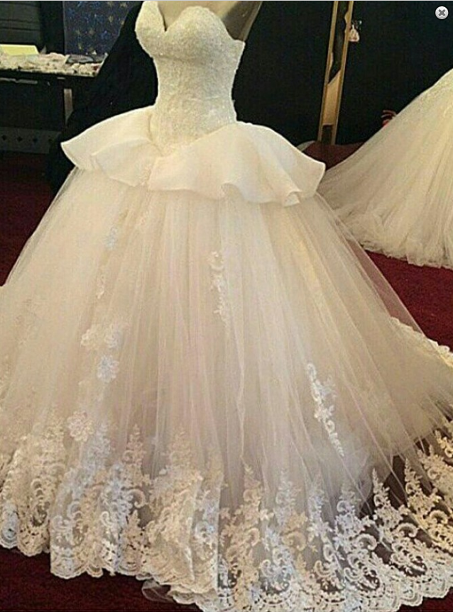 Fabulous Sweetheart Sweep Train Wedding Dress With Lace Beading Ruffles