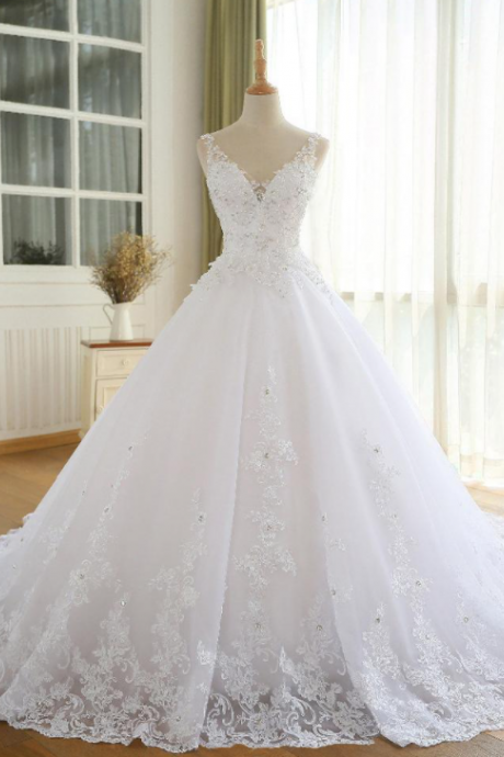 W3510 Luxury Tulle V-neck Neckline Ball Gown Wedding Dresses With Beaded Lace Appliques