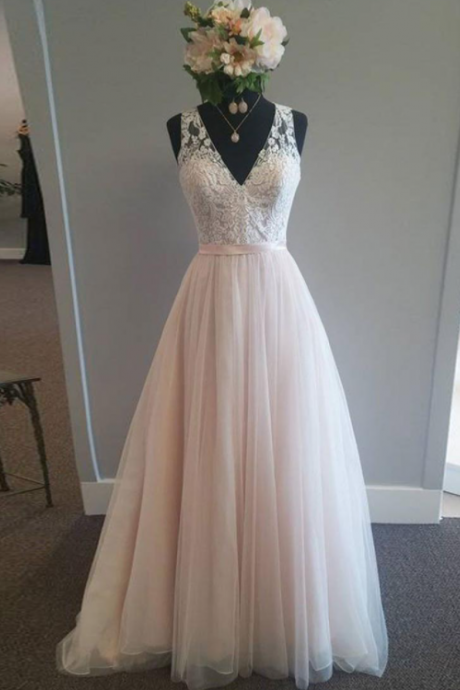 W3514 Modest Tulle V-neck Neckline A-line Wedding Dress With Lace Appliques & Belt