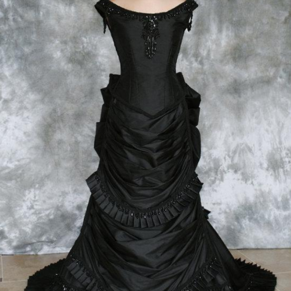 P3866 Beaded Gothic Victorian Bustle Prom Gown With Train Vampire Ball Masquerade Halloween Black Evening Bridal Dress Steampunk Goth 19th Century