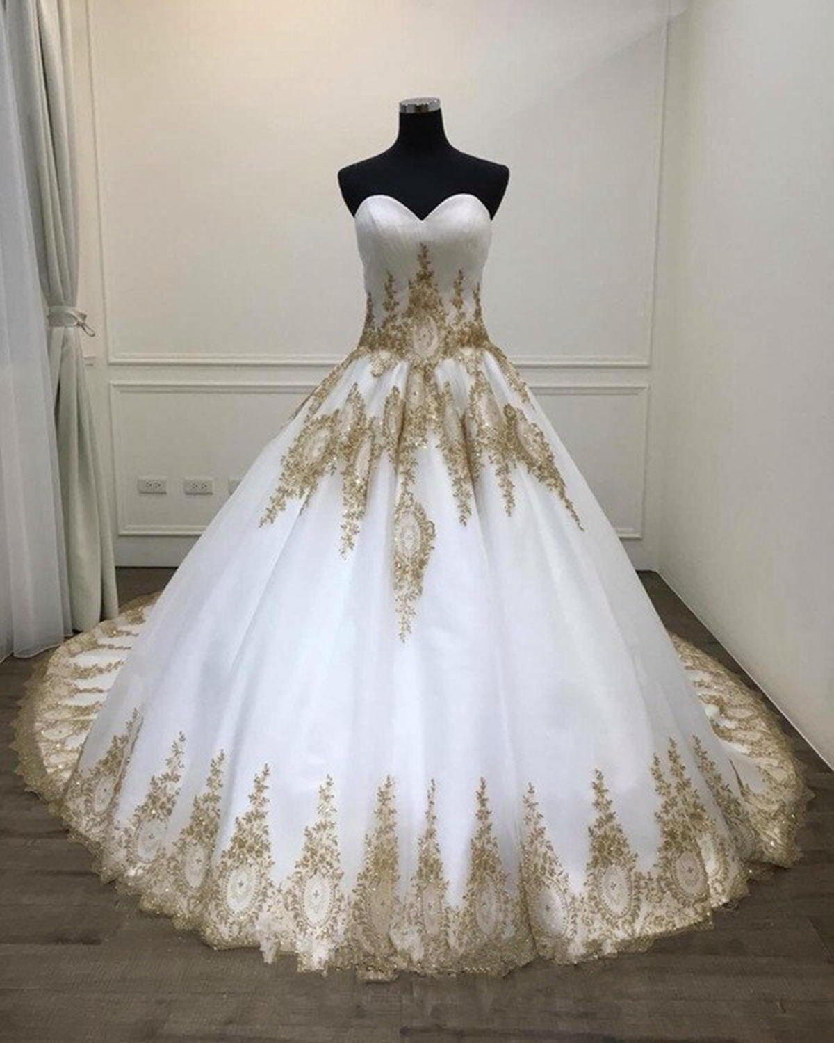 W3457 Unique White Tulle Vintage Sweetheart Formal Prom Dress With ...